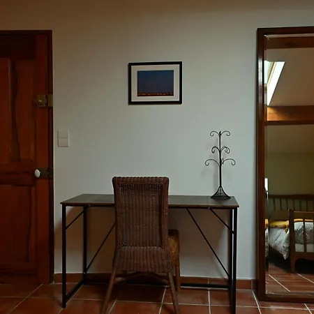 Les Mourguettes Bed & Breakfast Tulette